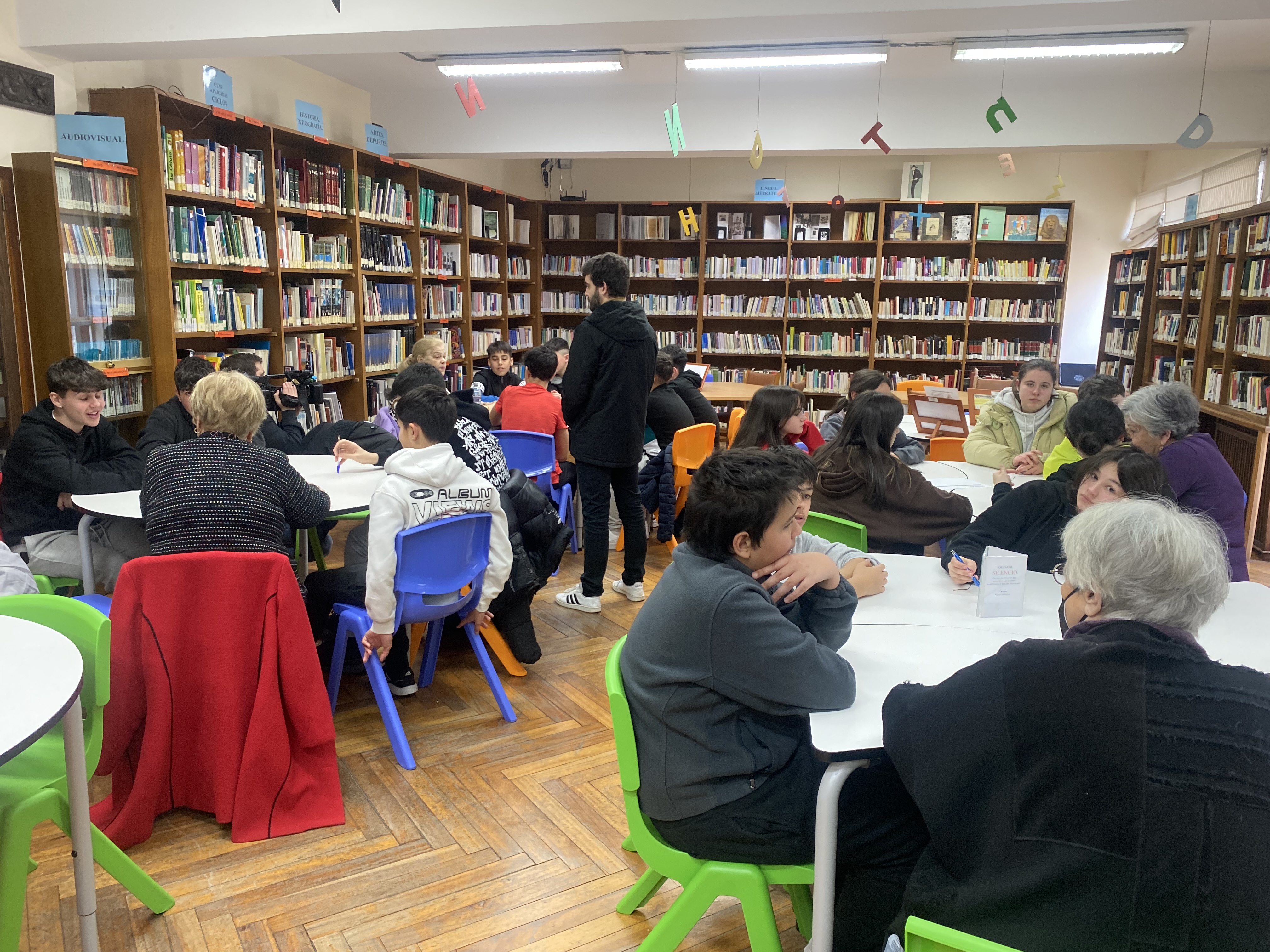 Estudiantes de Trazo participan en la X edición del proyecto intergeneracional de Afundación «Fálame da emigración»